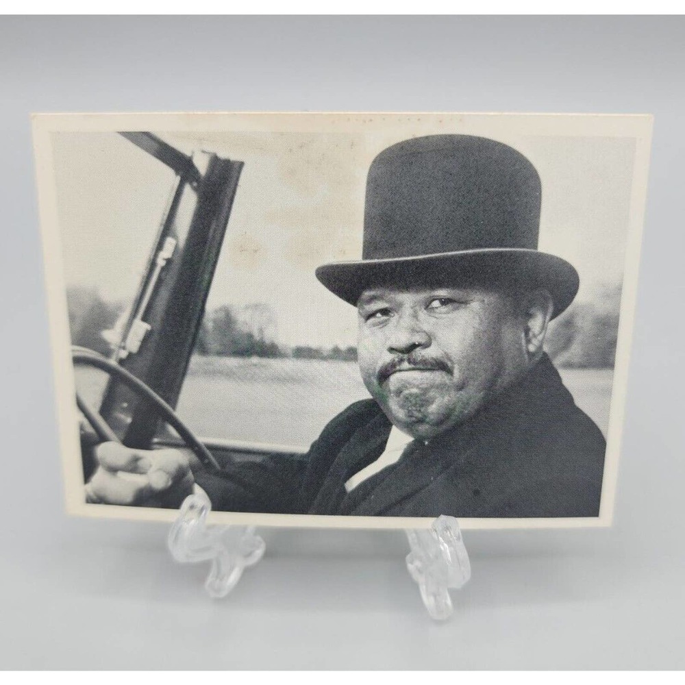 1965 Philadelphia James Bond 007 #47 A Powerful Demonstration Trading Card